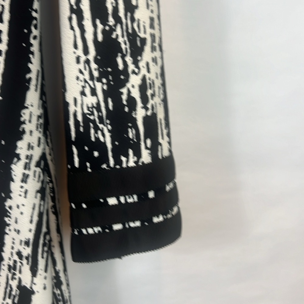 Calesas Black and White Knit Dress - Picture 4 of 7